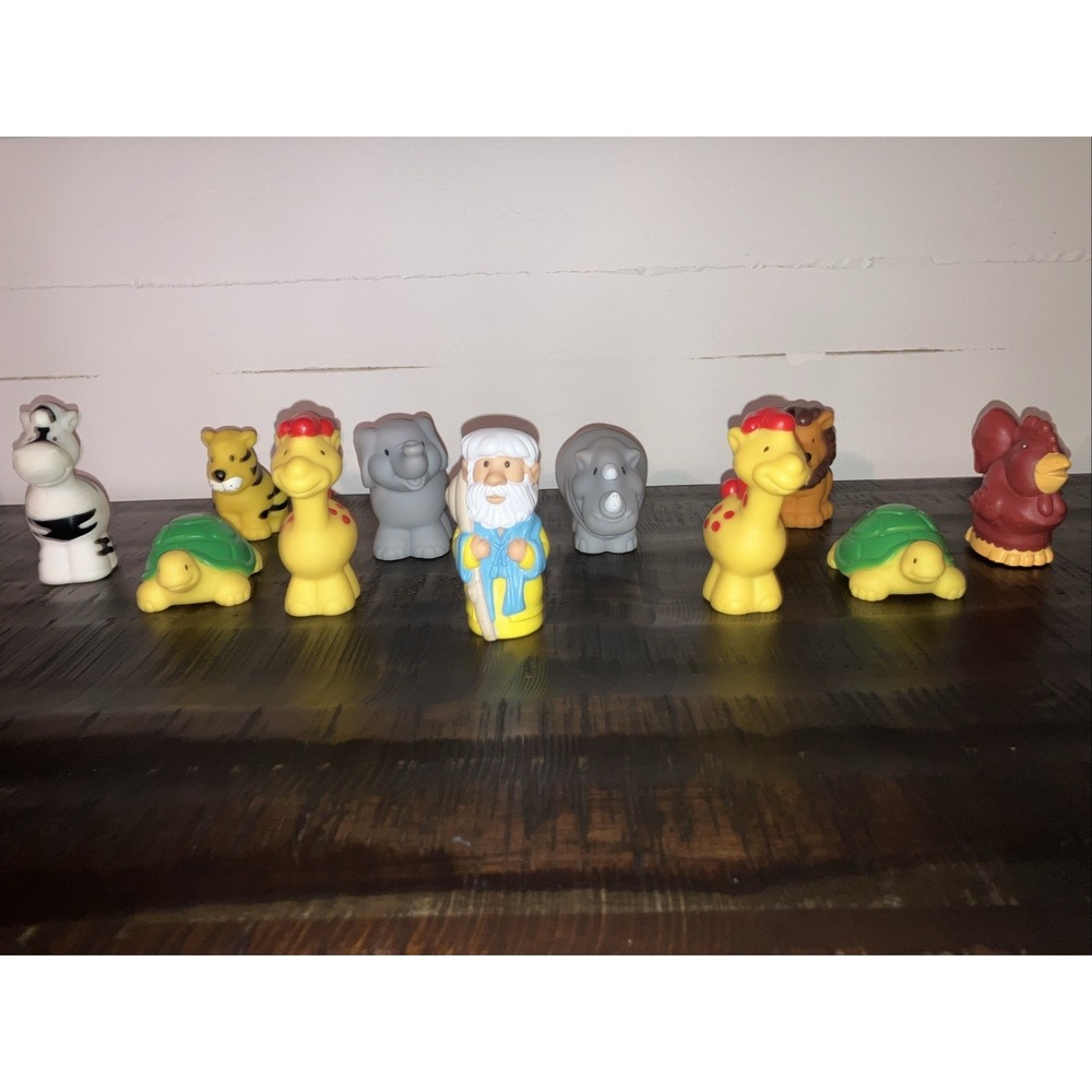 Lot of 11 Fisher Price Little People Noah's Ark Animals and‎ Noah Figure